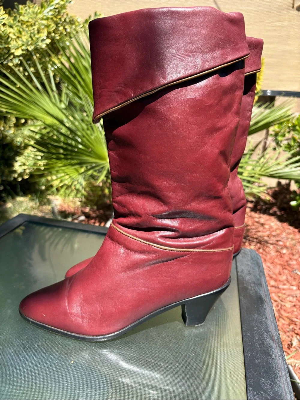Vintage Italian Burgundy/Gold Trim Leather Slouch EU Size 38 Mid-calf Heels - Picture 2 of 9